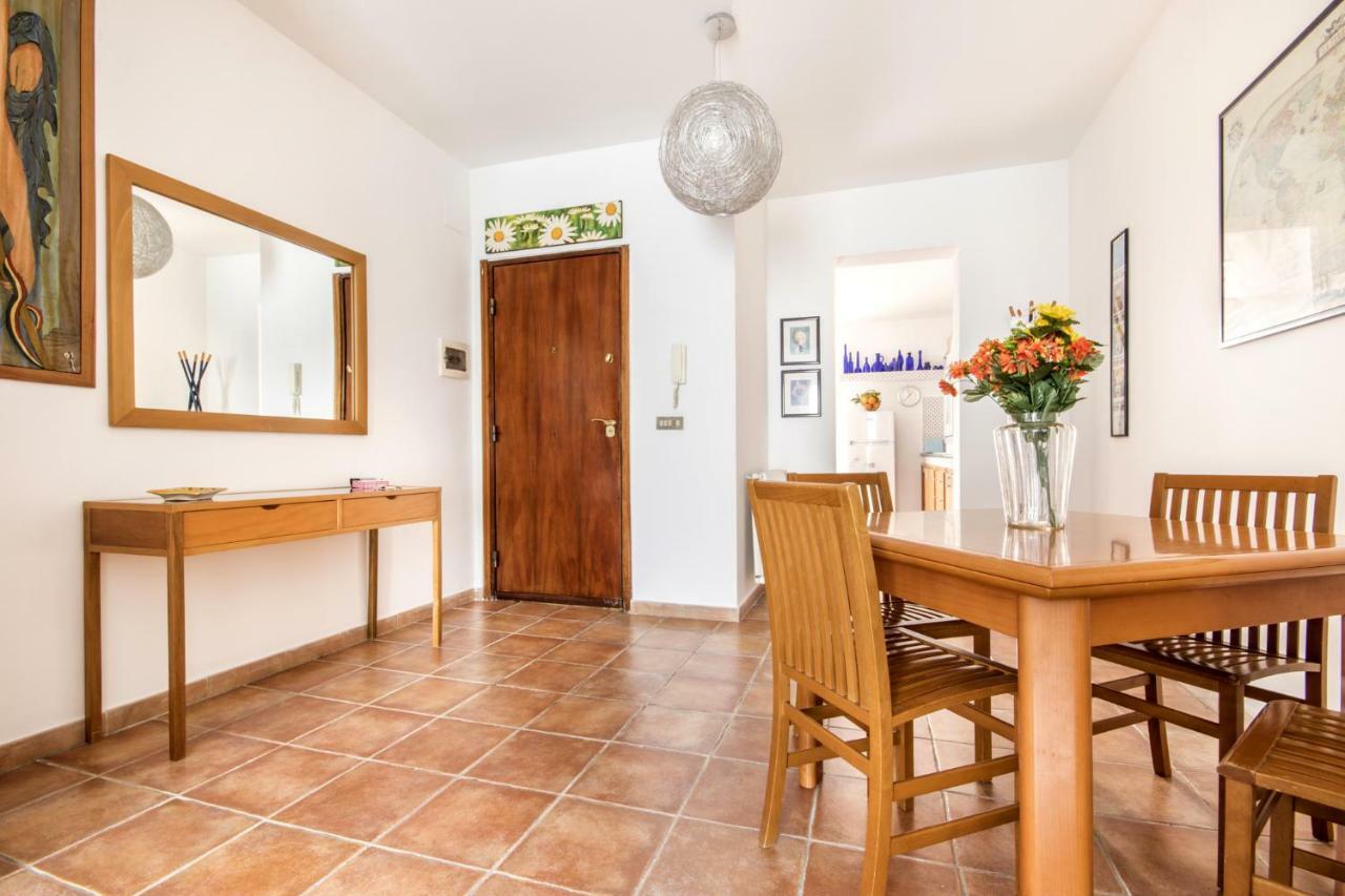 Area 52 Storia Ed Eleganza Vicino Ai Teatri Apartment Palermo Bagian luar foto
