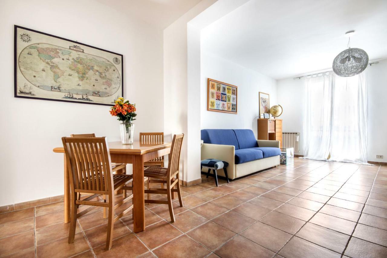 Area 52 Storia Ed Eleganza Vicino Ai Teatri Apartment Palermo Bagian luar foto
